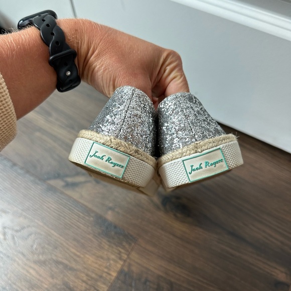 Jack Rogers Women’s Tucker Silver Sparkle Slip On Espadrille Sneakers (Size 7) - Picture 8 of 10